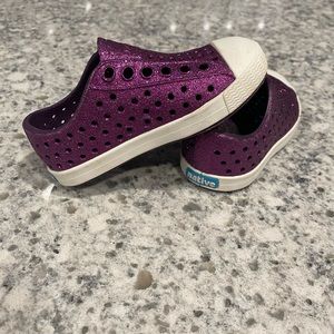 Child size 5 sparkly purple 💜 Natives, EUC